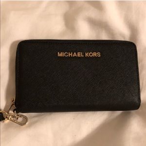 MICHAEL KORS Black Saffiano Smartphone Wallet